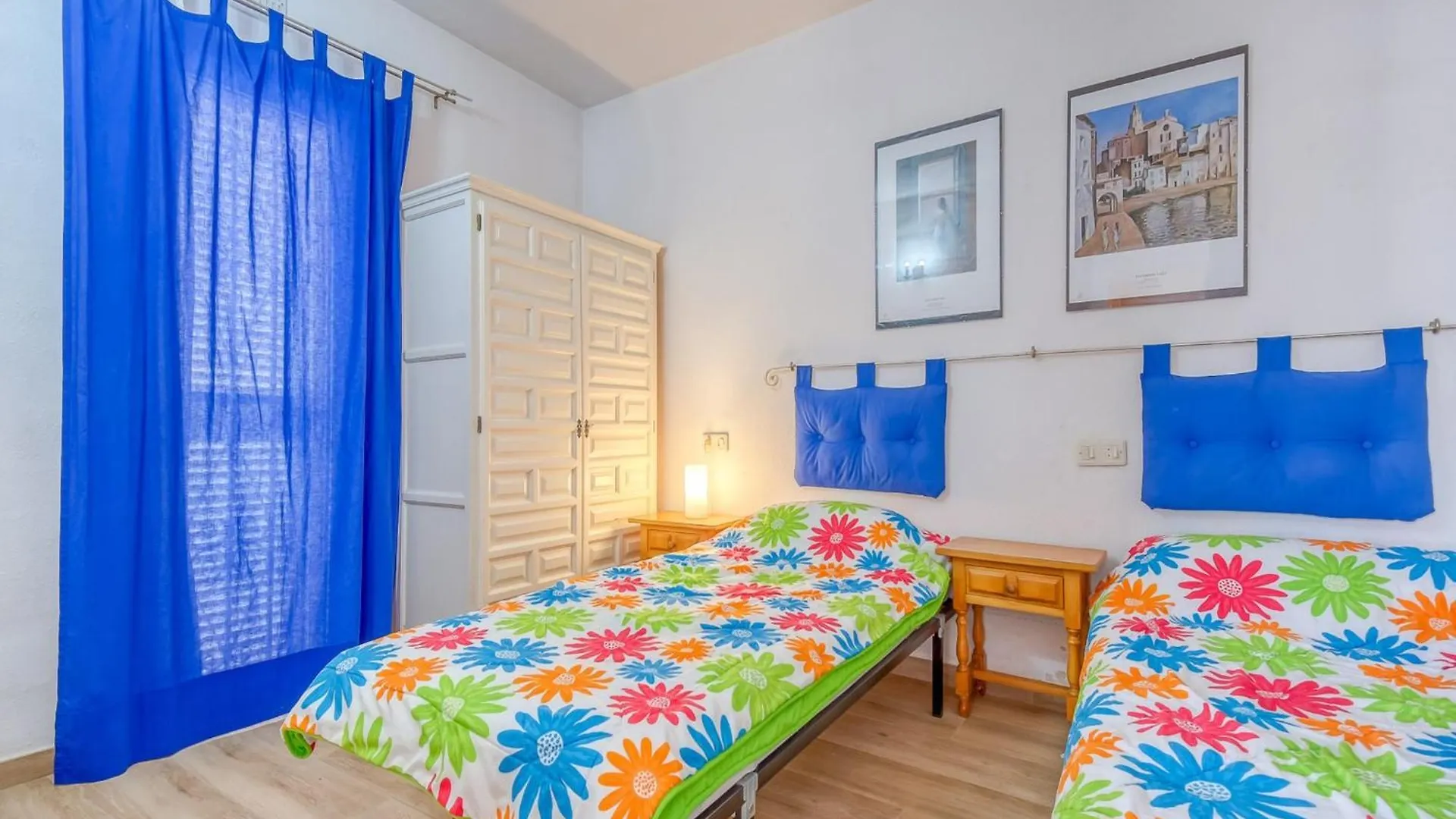 Bright Apartment In Nature Montjoi 西班牙